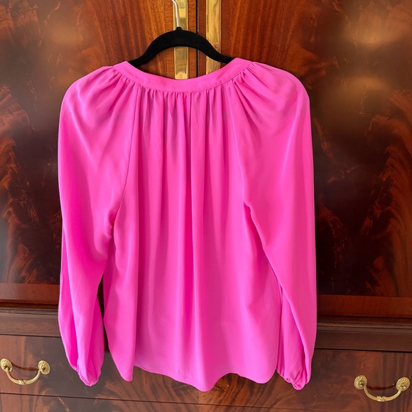 Lilly Pulitzer Saige Silk Top Orchid Oasis - Size Medium. - Picture 8 of 11